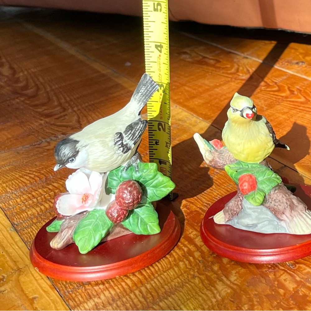 Porcelain birds set of 2. American Finch and cedar waxwing. Circa 1980’s